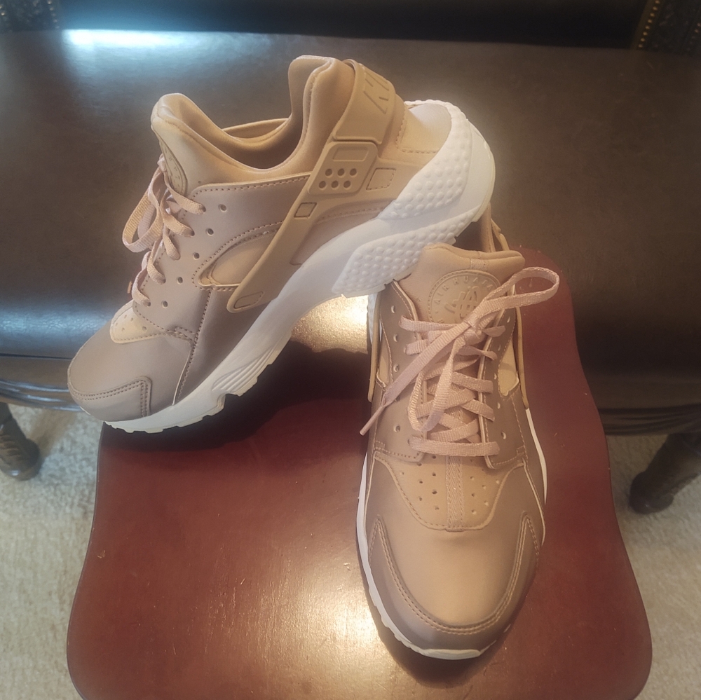 Nike Air Rose Gold Women's Sneakers